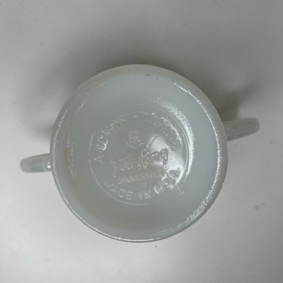 SOLD - Antique Vintage Fire King Creamer and Sugar set - Picture 10 of 14